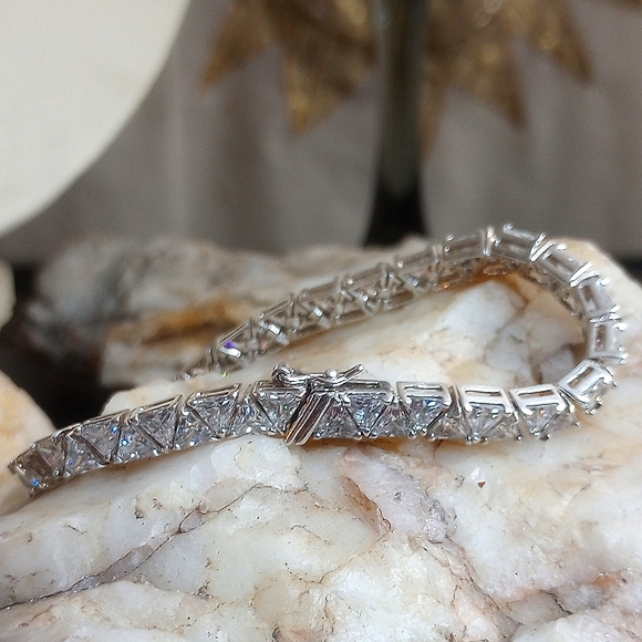 Triangle CZ Tennis Bracelet with safety clasp in 925 Sterling Silver - Picture 3 of 8